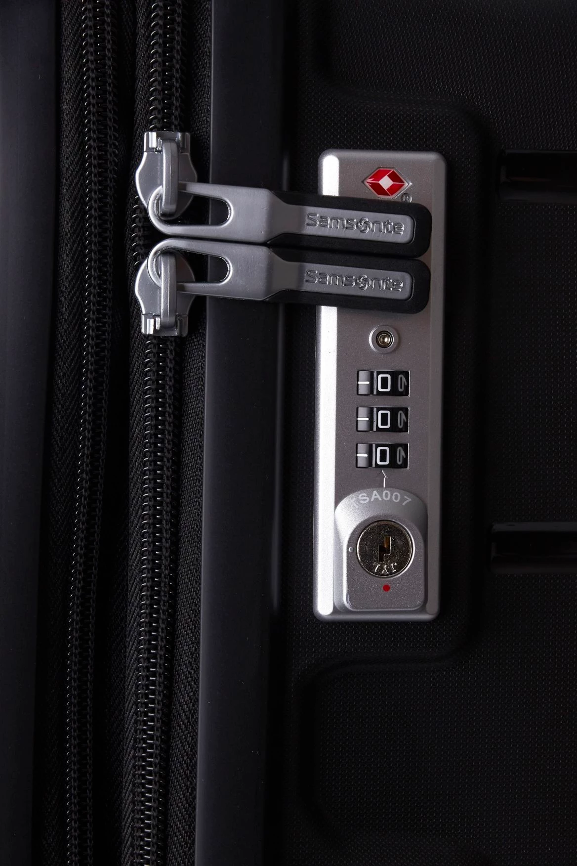 Samsonite Oc2lite 81cm Suitcase 9 Samsonite Oc2lite 81cm Suitcase - Image 7