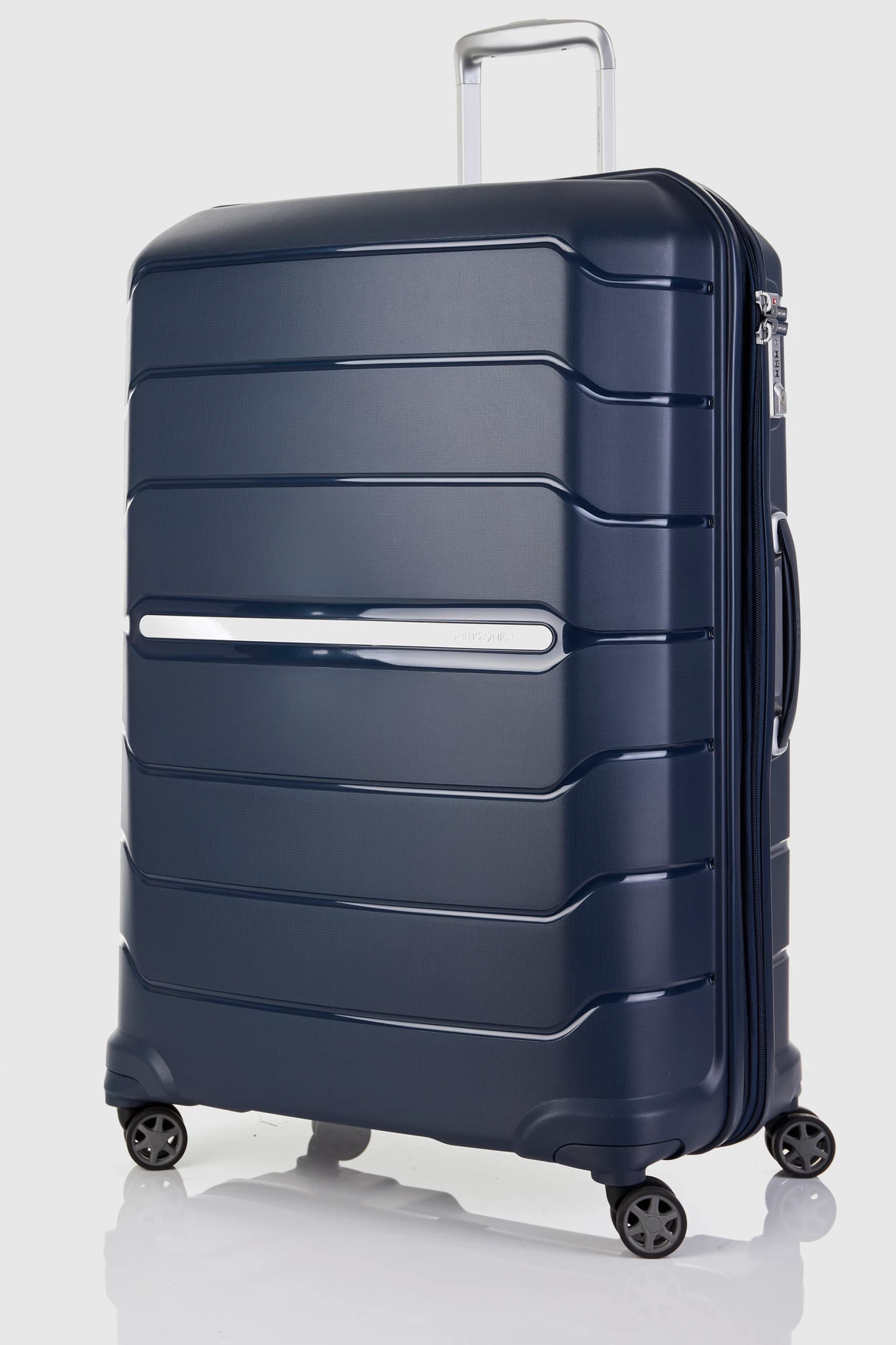 Samsonite Oc2lite 81cm Suitcase 3 Samsonite Oc2lite 81cm Suitcase