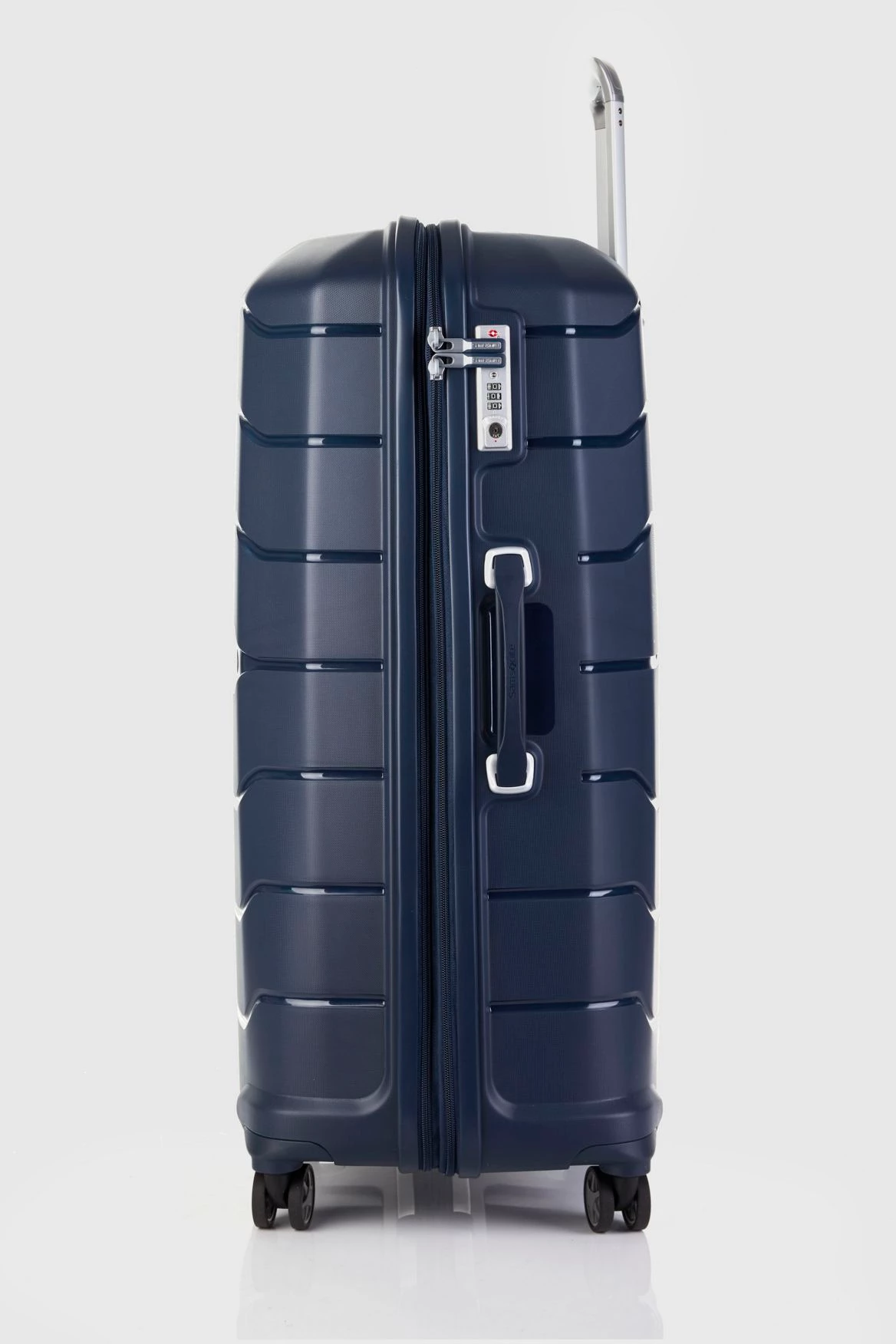 Samsonite Oc2lite 81cm Suitcase 4 Samsonite Oc2lite 81cm Suitcase - Image 2