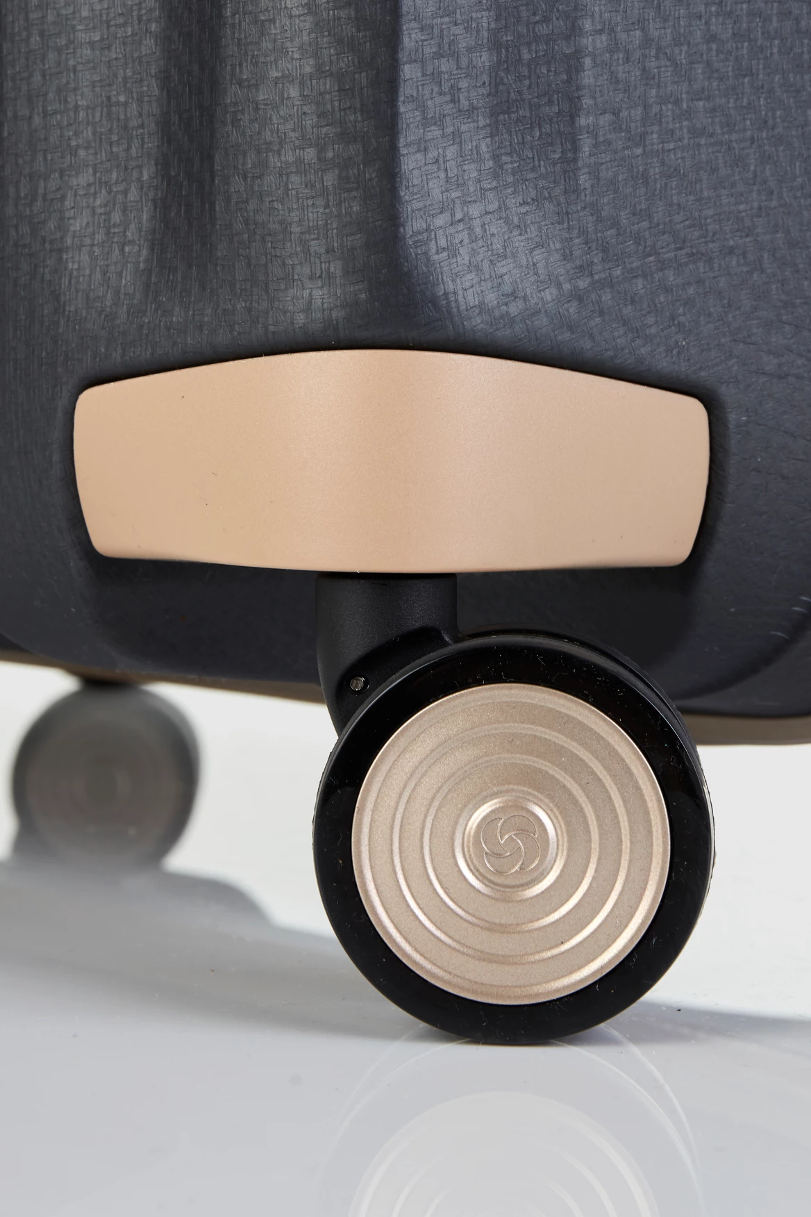 Samsonite Lite Cube Prime 76cm Suitcase 7 Samsonite Lite Cube Prime 76cm Suitcase - Image 5