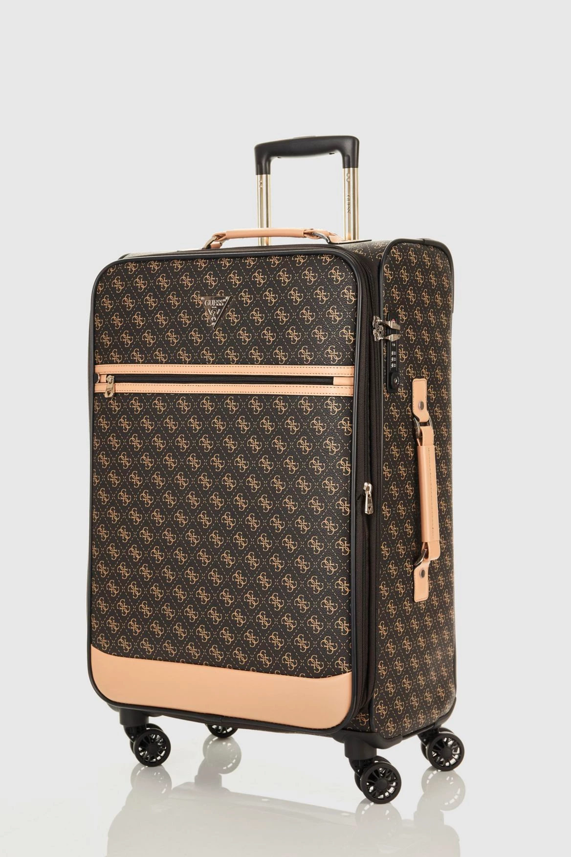 Guess Logo Affair 69cm Suitcase 3 Guess Logo Affair 69cm Suitcase