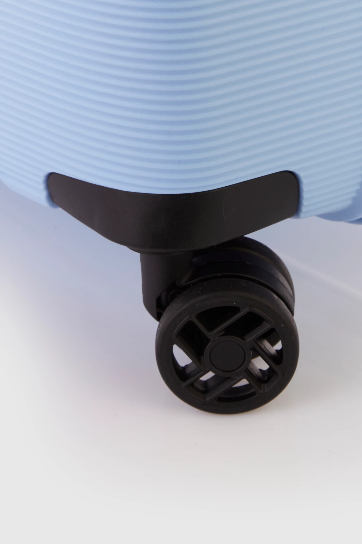 American Tourister Linex 81cm Suitcase 7 American Tourister Linex 81cm Suitcase - Image 5