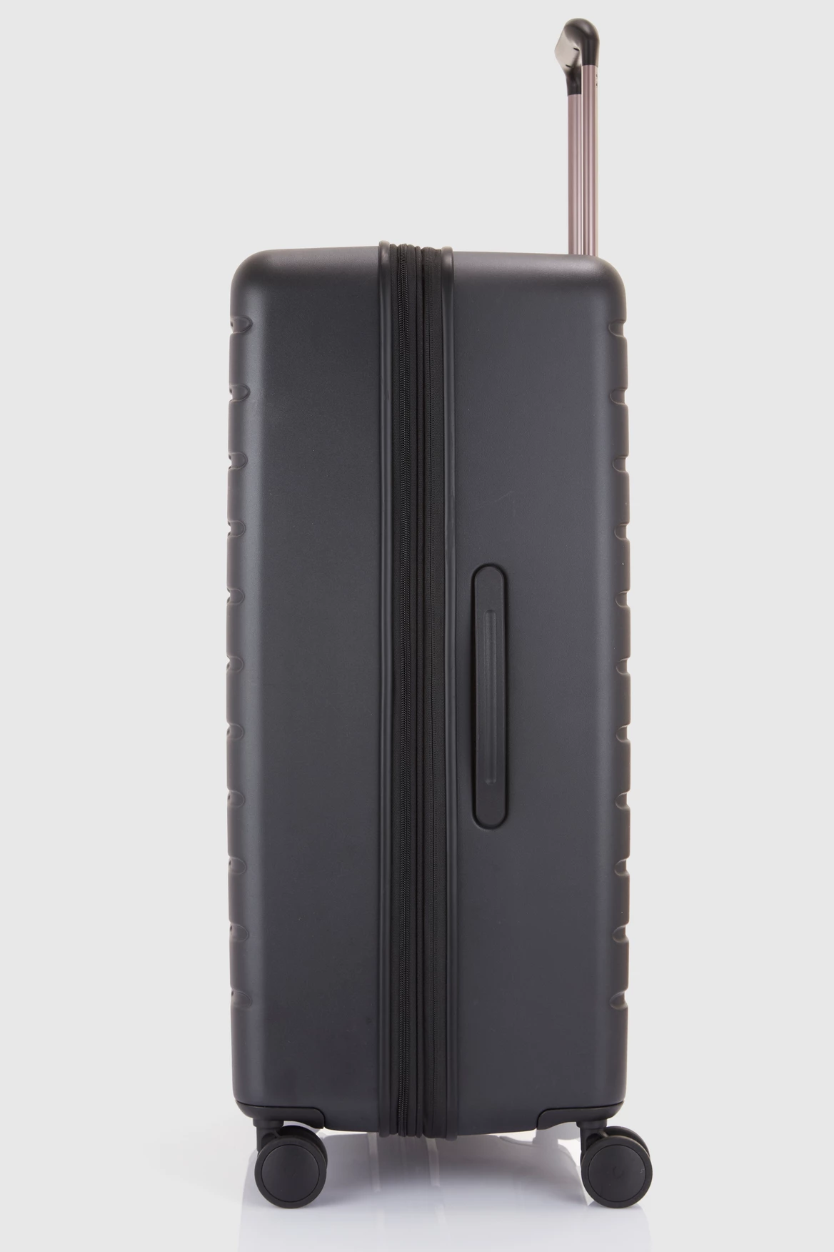 Antler Stamford 80cm Suitcase 4 Antler Stamford 80cm Suitcase - Image 2