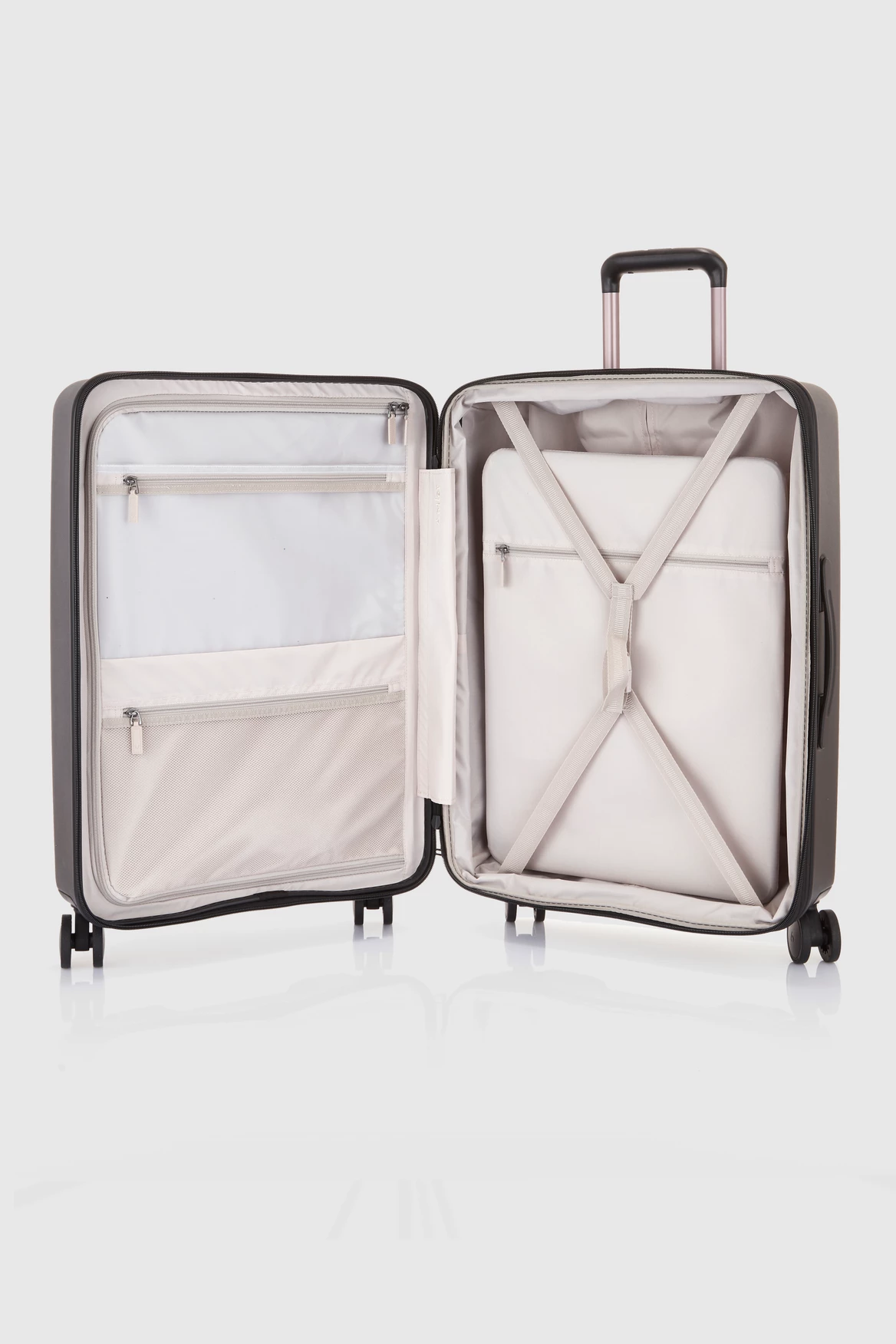 Antler Stamford 80cm Suitcase 5 Antler Stamford 80cm Suitcase - Image 3
