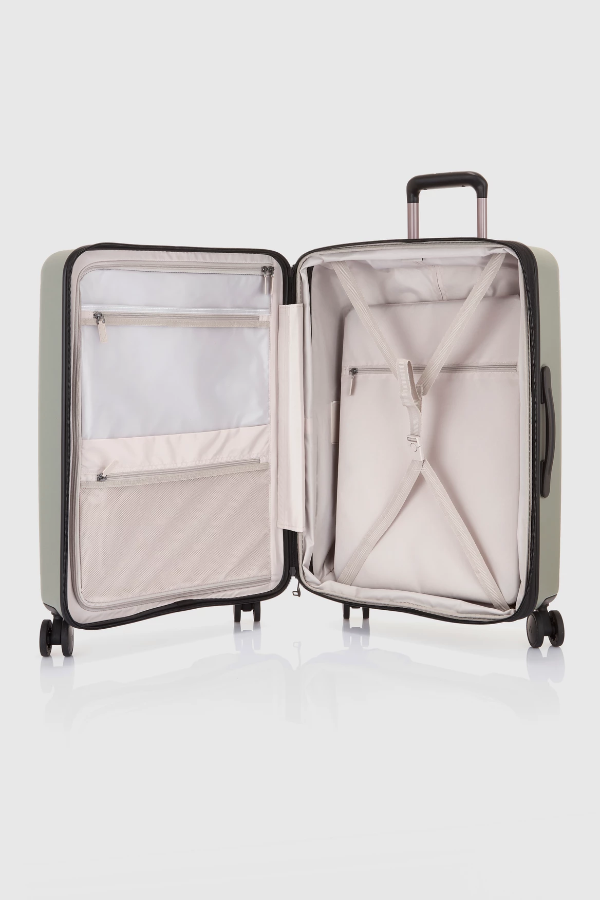 Antler Stamford 56cm Suitcase 5 Antler Stamford 56cm Suitcase - Image 3