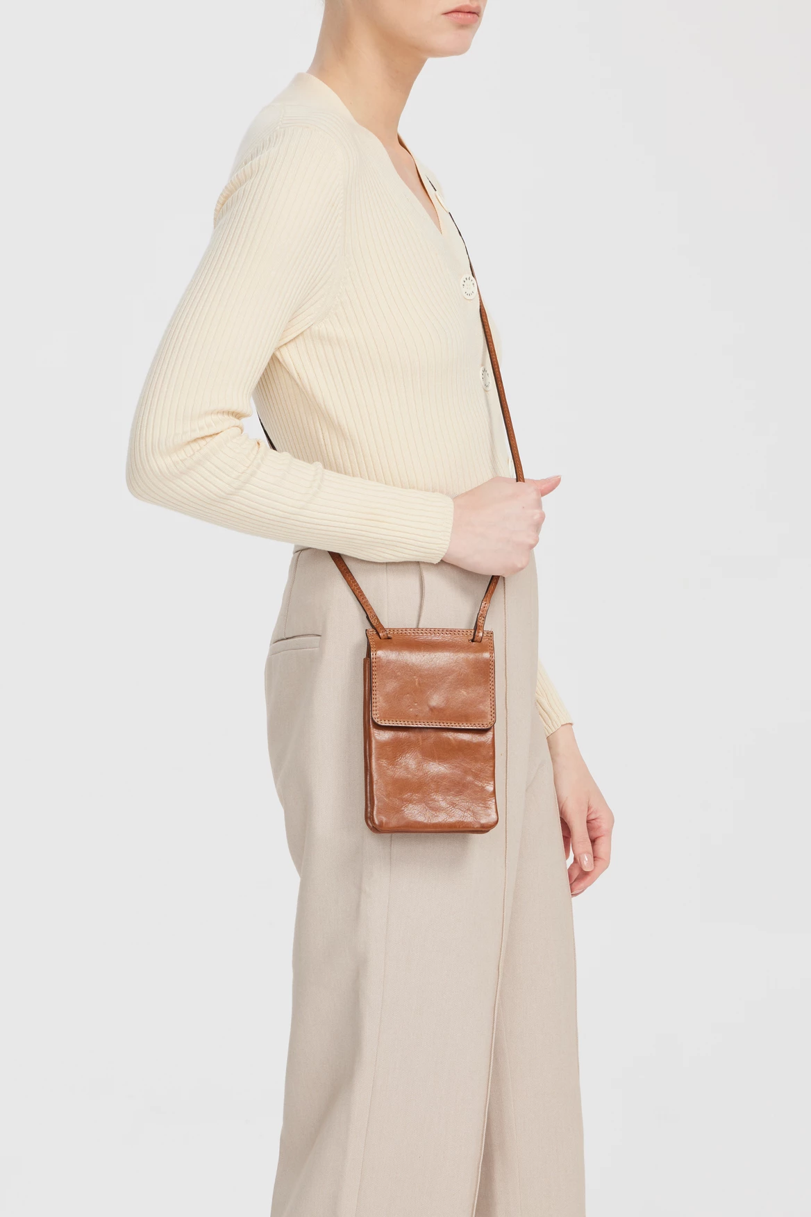 Maya Leather Phone Crossbody 6 Maya Leather Phone Crossbody - Image 4