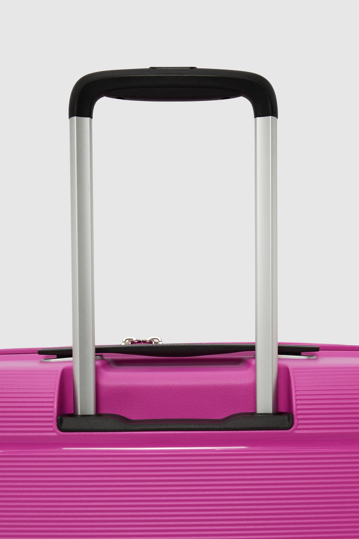 American Tourister Linex 66cm Suitcase 10 American Tourister Linex 66cm Suitcase - Image 8