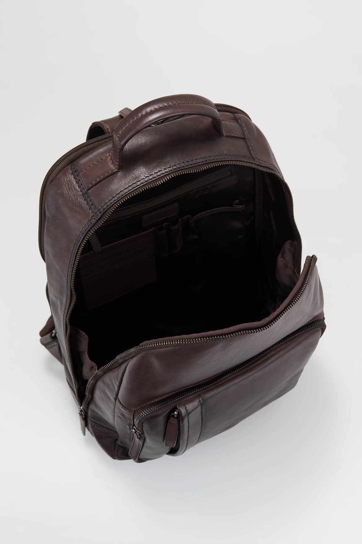 Tobias Leather Large Backpack 5 Tobias Leather Large Backpack - Image 3