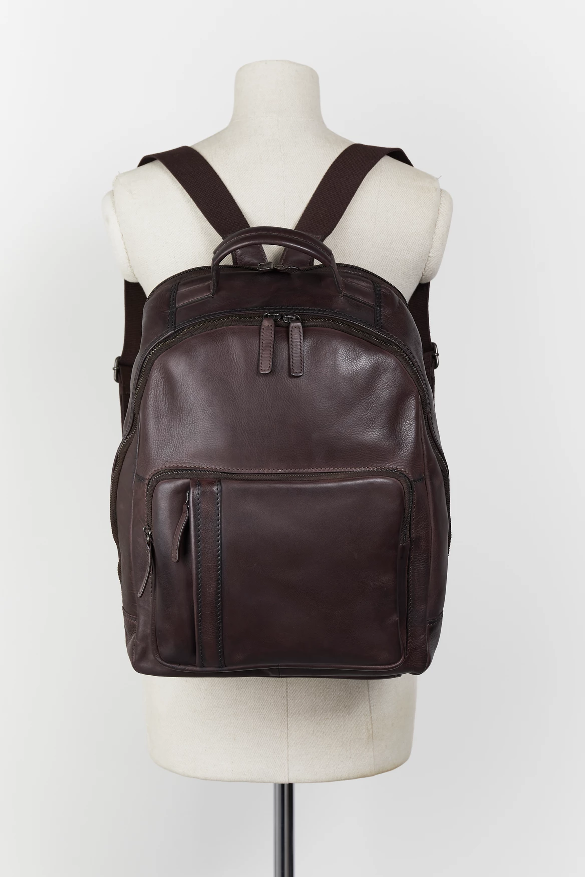 Tobias Leather Large Backpack 6 Tobias Leather Large Backpack - Image 4