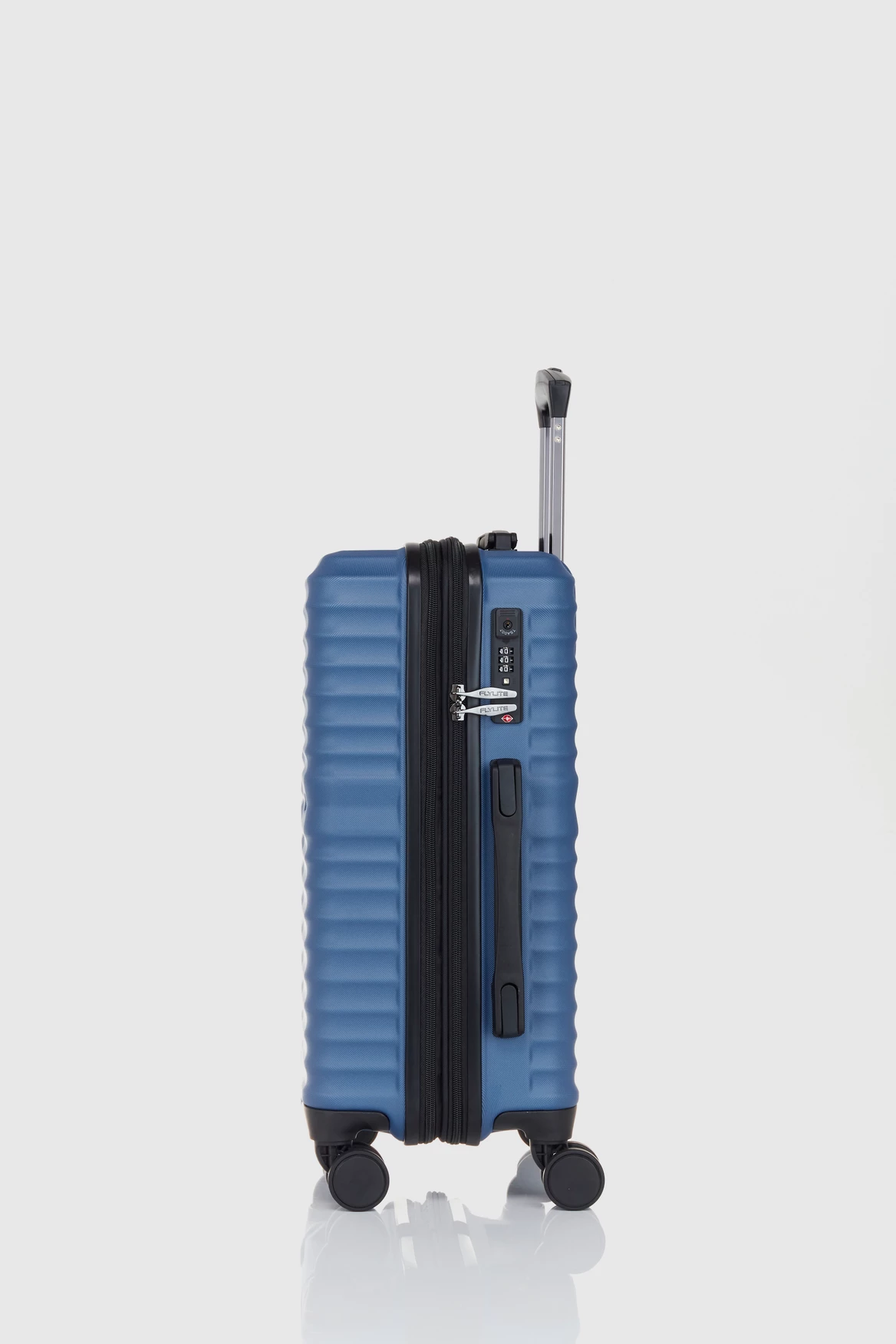 Berlin 55cm Suitcase 4 Berlin 55cm Suitcase - Image 2