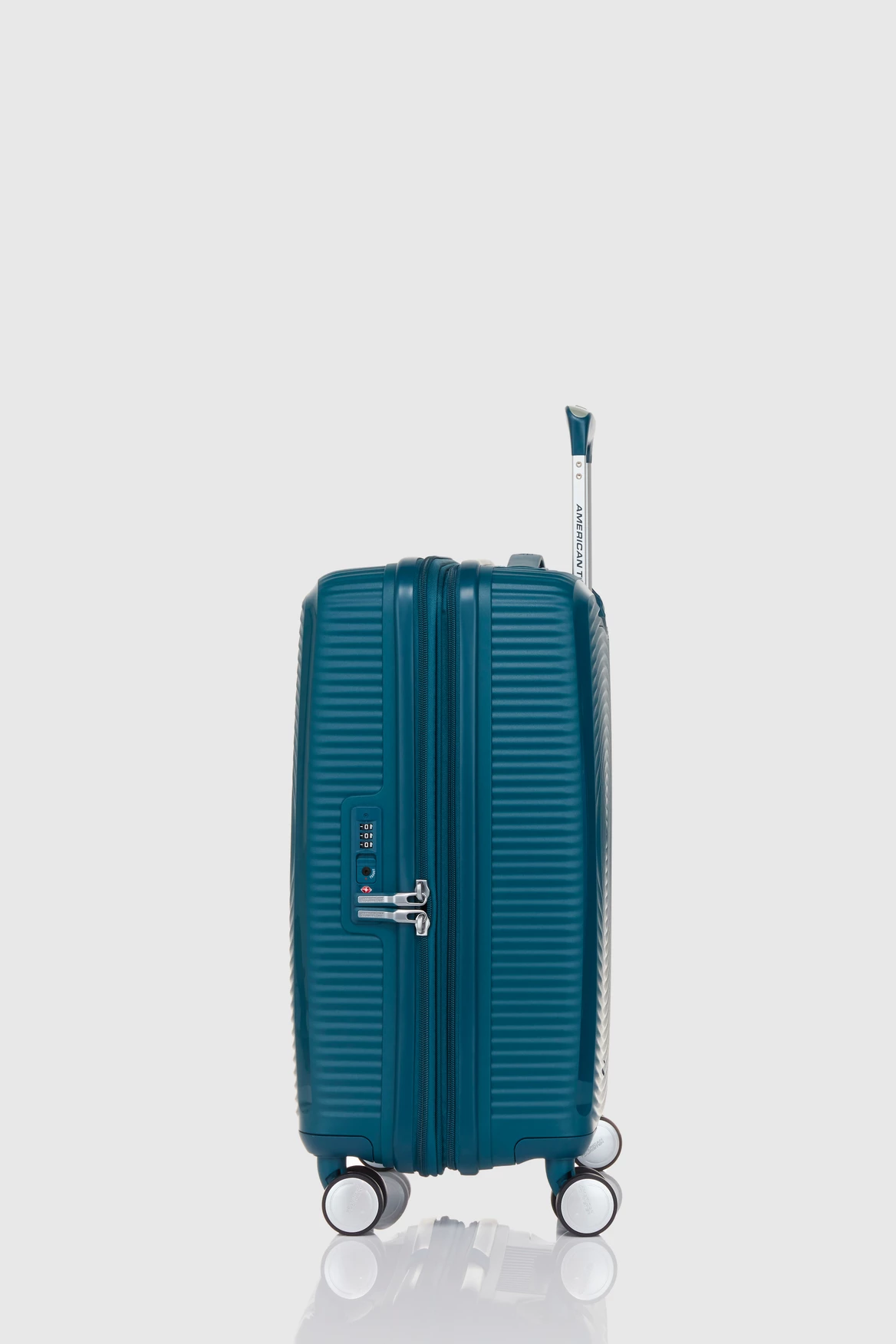American Tourister Curio 2 55cm Suitcase 4 American Tourister Curio 2 55cm Suitcase - Image 2
