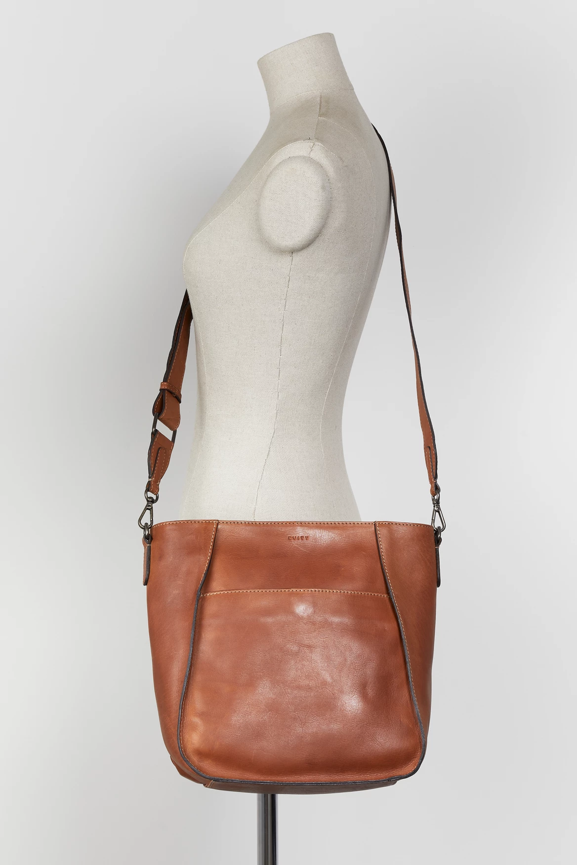 Maya Leather Large Crossbody Bag 6 Maya Leather Large Crossbody Bag - Image 4