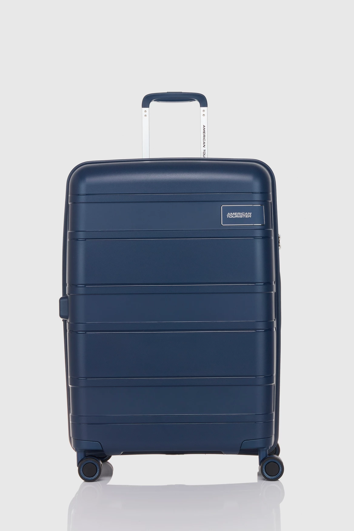 American Tourister Light Max 69cm Case 6 American Tourister Light Max 69cm Case - Image 4