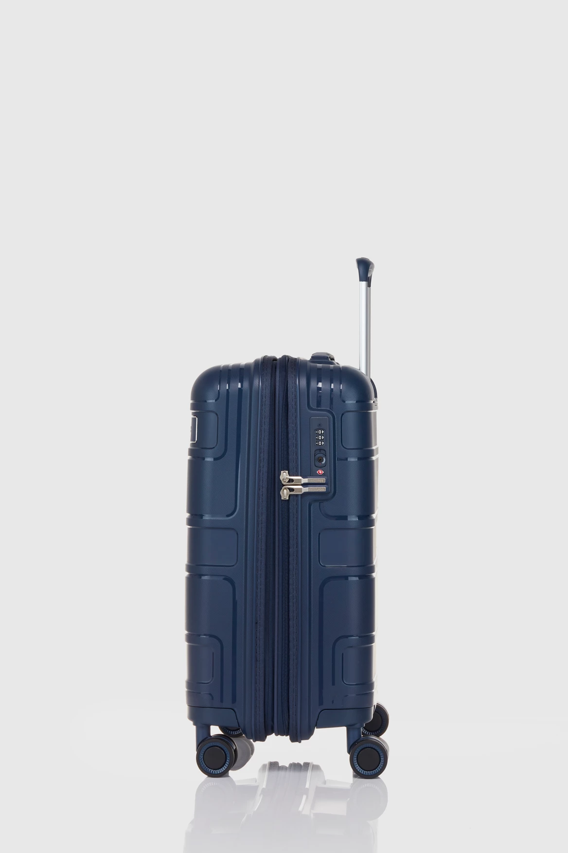 American Tourister Light Max 55cm Case 4 American Tourister Light Max 55cm Case - Image 2