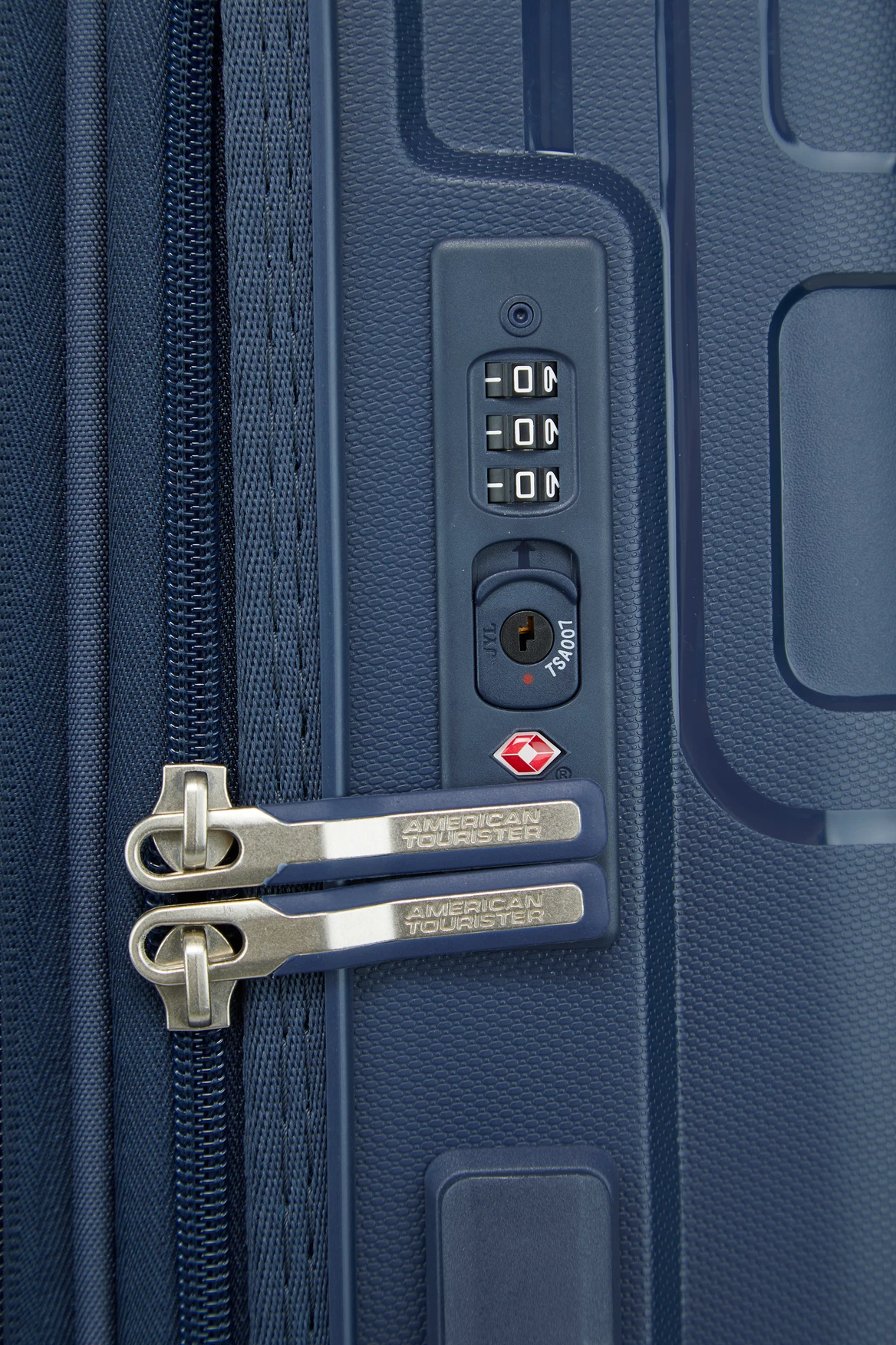 American Tourister Light Max 55cm Case 9 American Tourister Light Max 55cm Case - Image 7