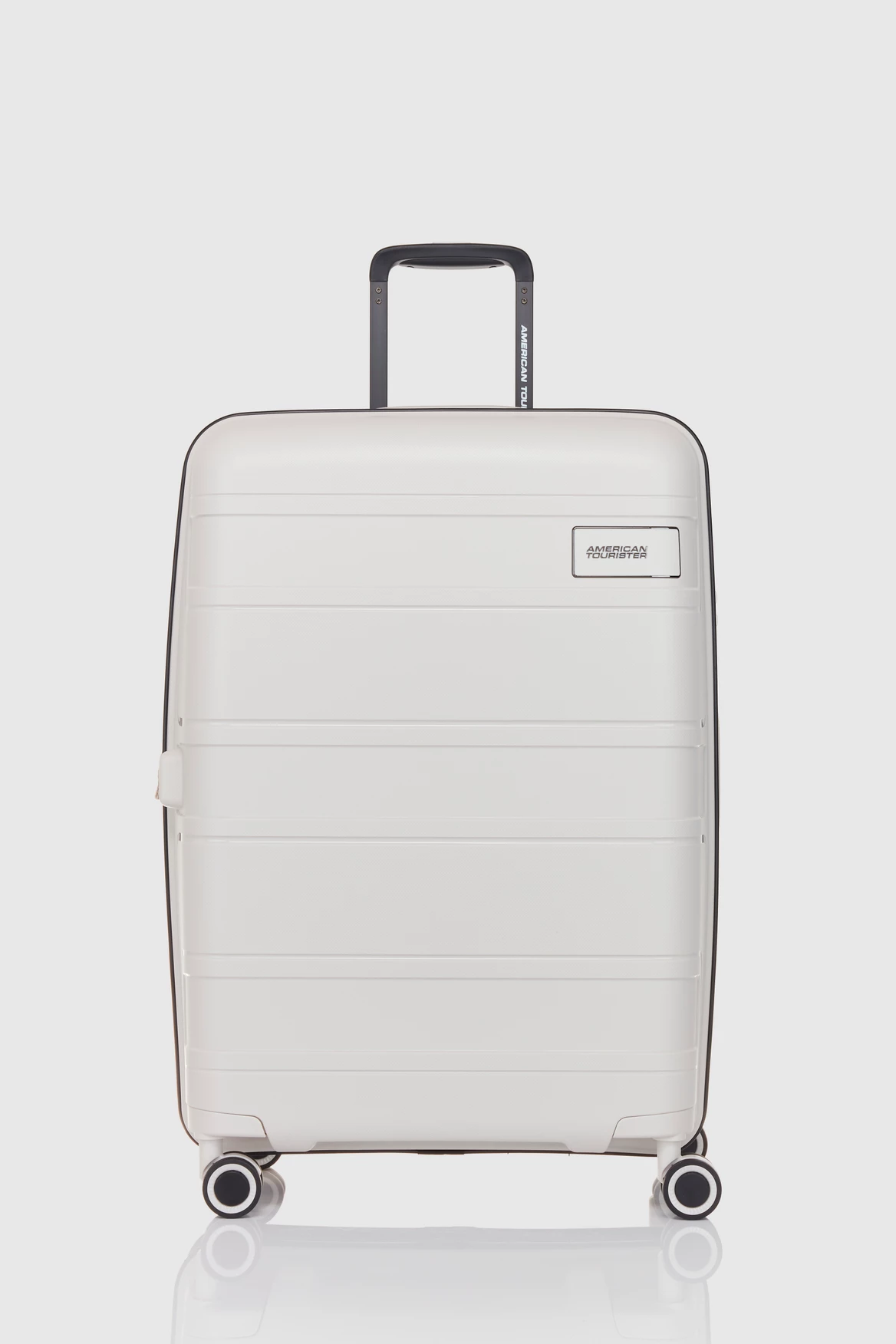 American Tourister Light Max 69cm Case 6 American Tourister Light Max 69cm Case - Image 4