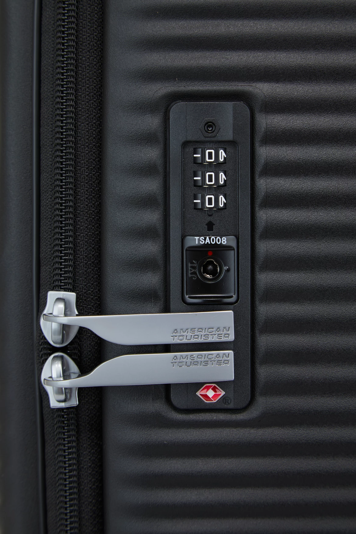 American Tourister Curio Book 55cm Case 9 American Tourister Curio Book 55cm Case - Image 7