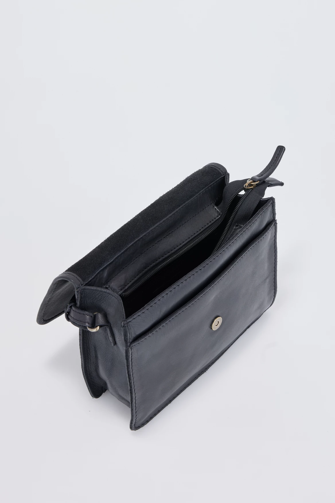 Gwen Leather Stitch Flapover Bag 5 Gwen Leather Stitch Flapover Bag - Image 3