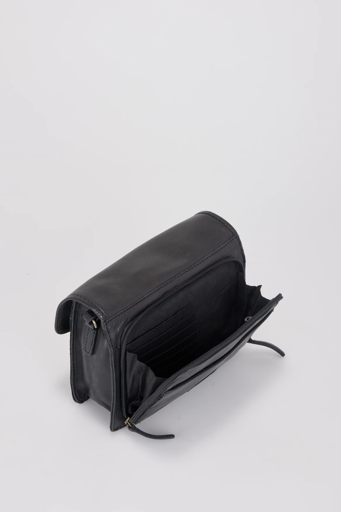 Gwen Leather Stitch Flapover Bag 7 Gwen Leather Stitch Flapover Bag - Image 5