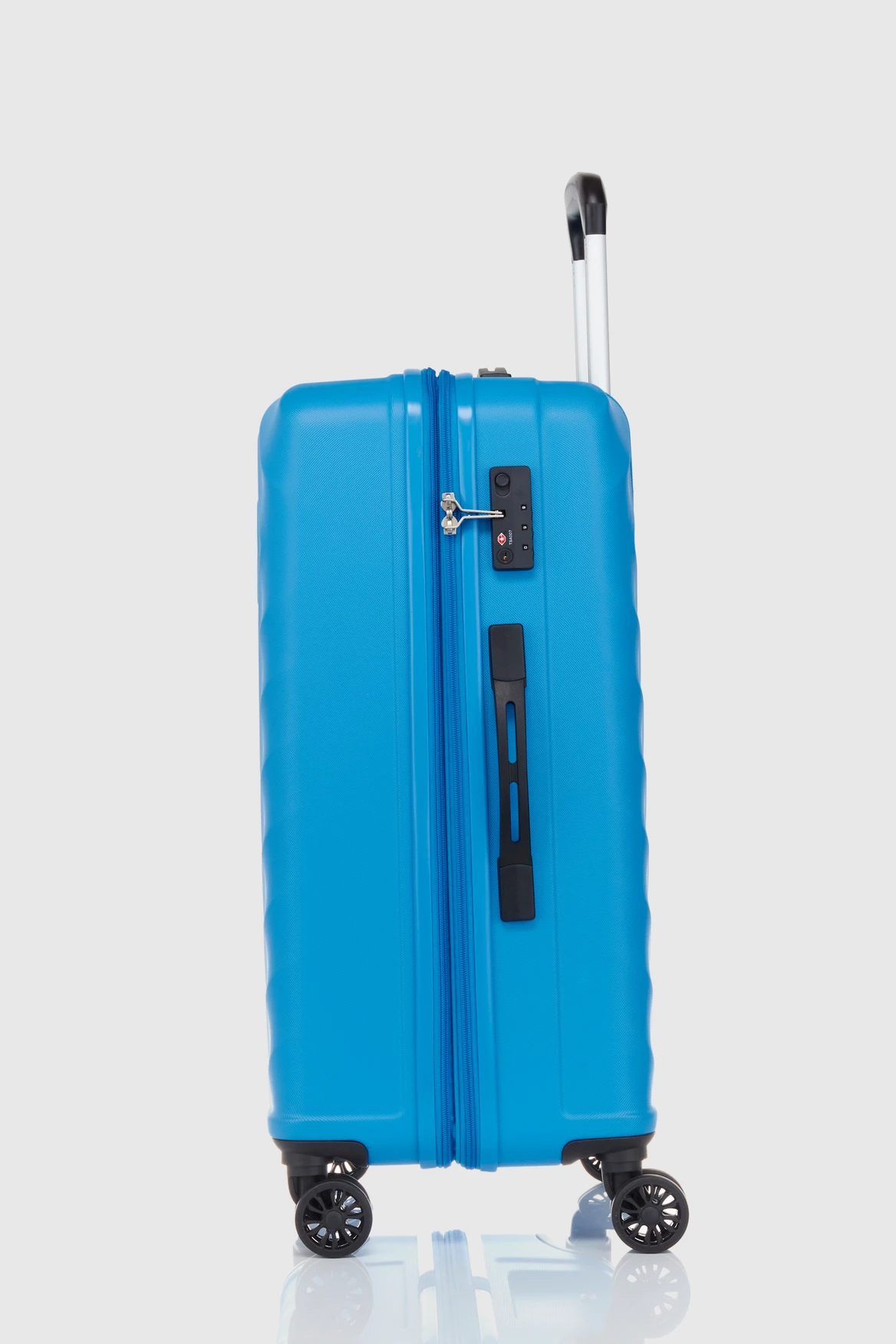 American Tourister Senna 69cm Suitase 4 American Tourister Senna 69cm Suitase - Image 2